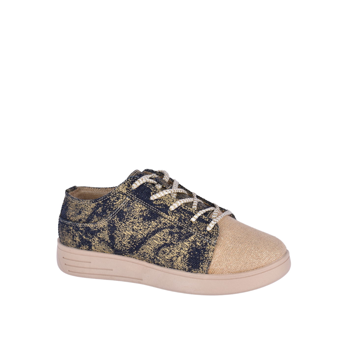 Fashionable Sneaker with Trims