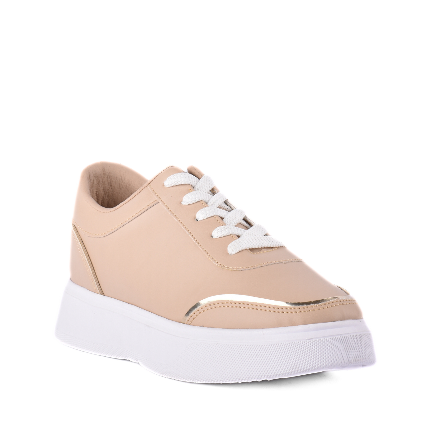 Fashionable Sneaker with Trims