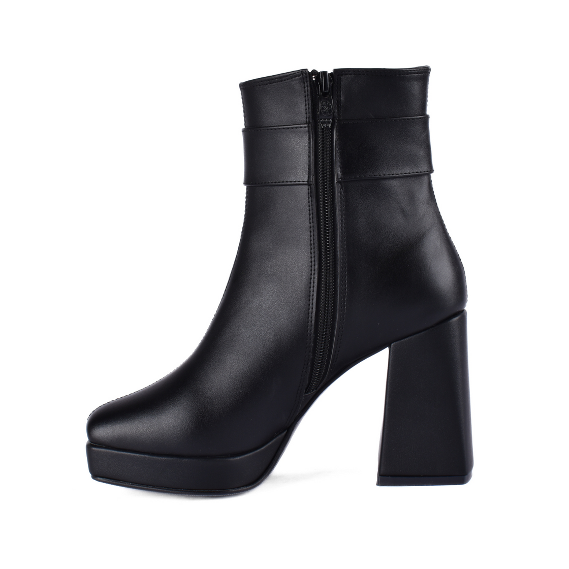 Simple Flat Leather Ankle Boot With Buckle