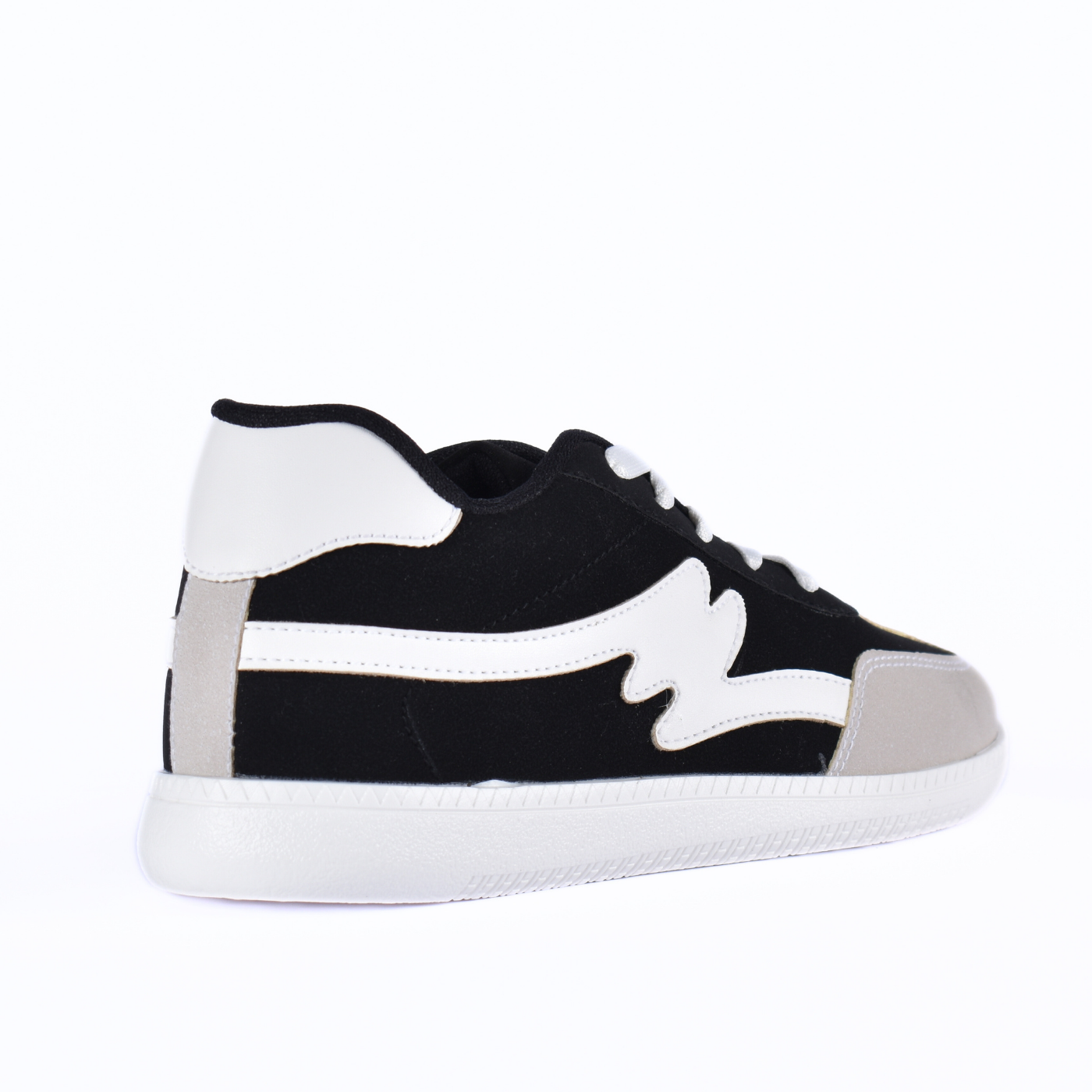 Comfy Flat Sneakers With Details Melouk