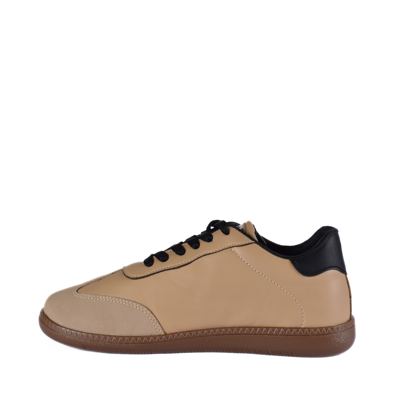 Fashionable Sneaker with Trims