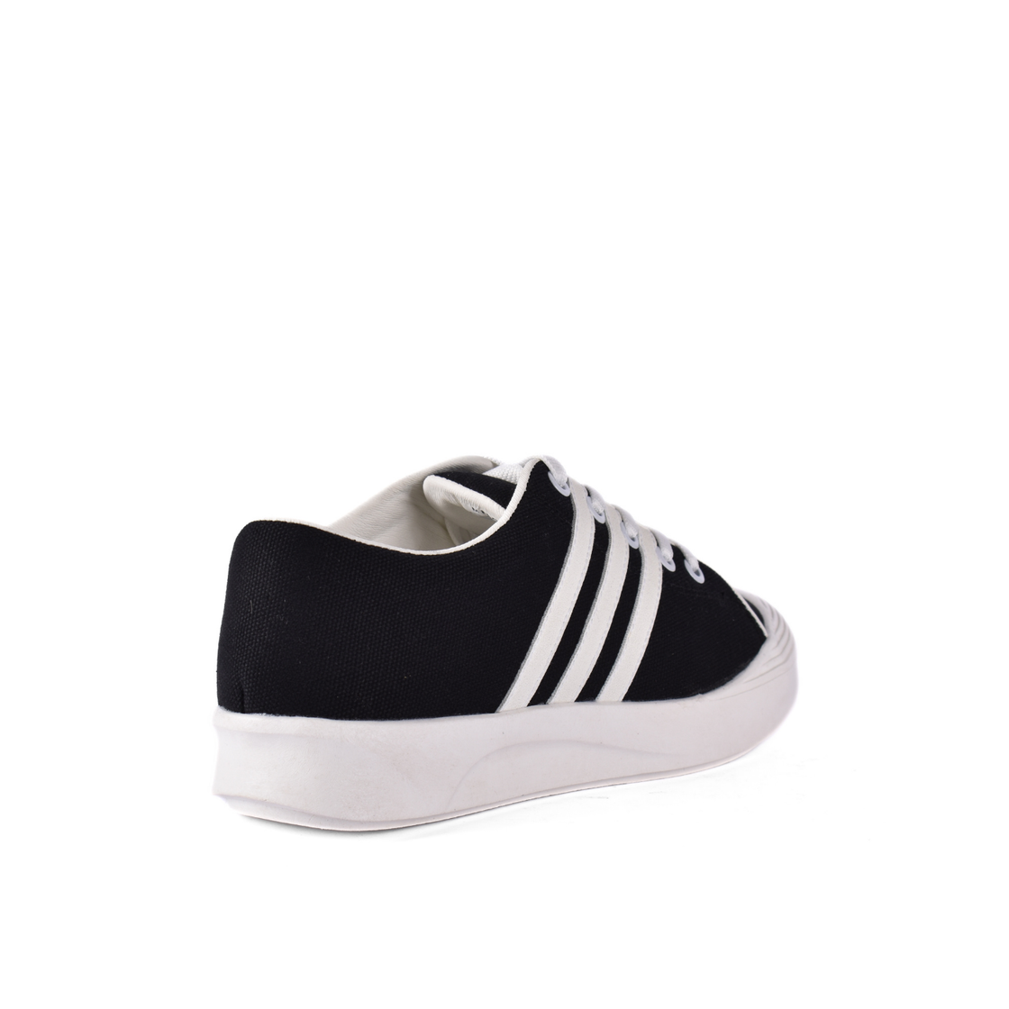 Fashionable Sneaker with Trims