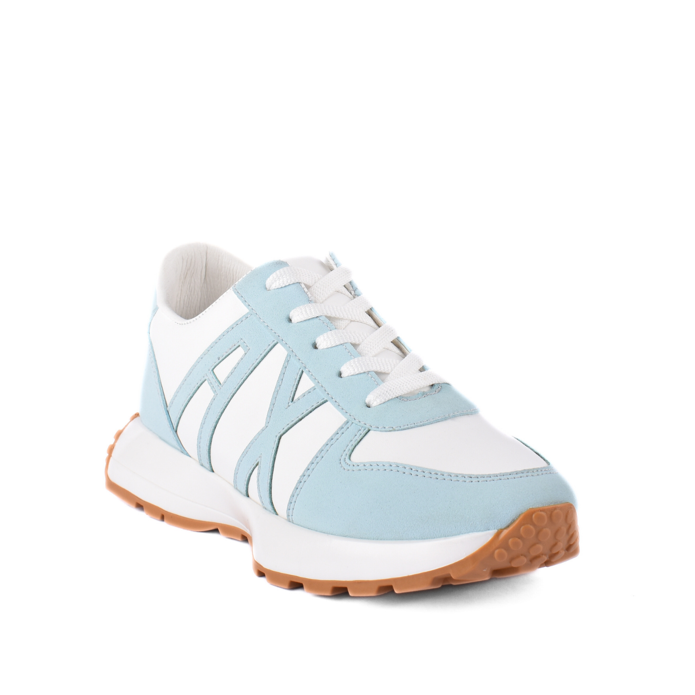 Fashionable Sneaker with Trims