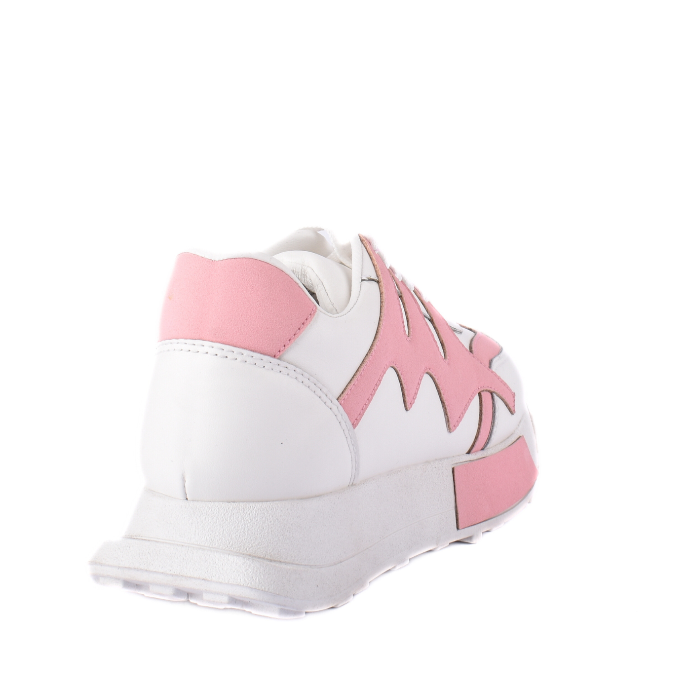 Fashionable Sneaker with Trims