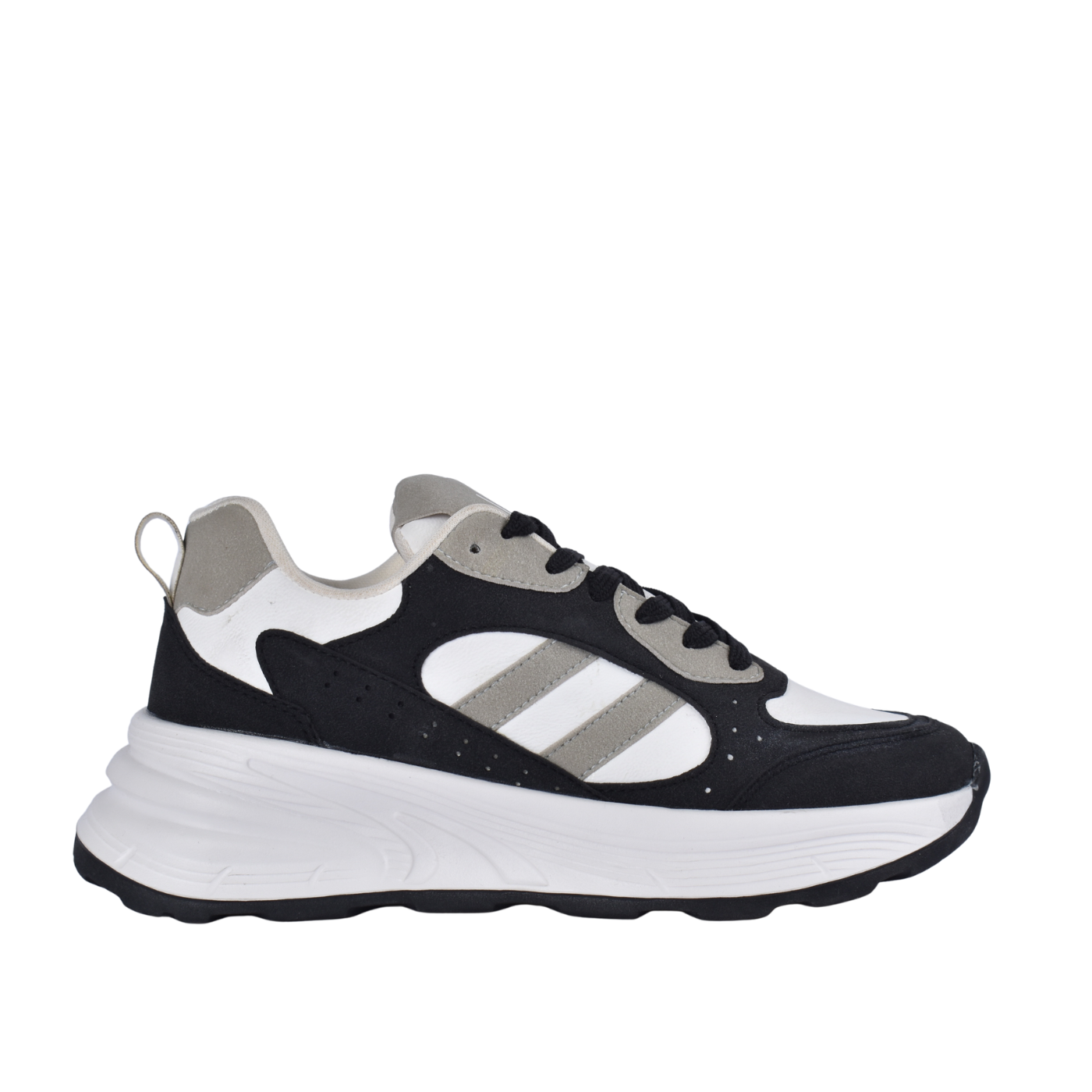 Lightweight and comfortable sneakers