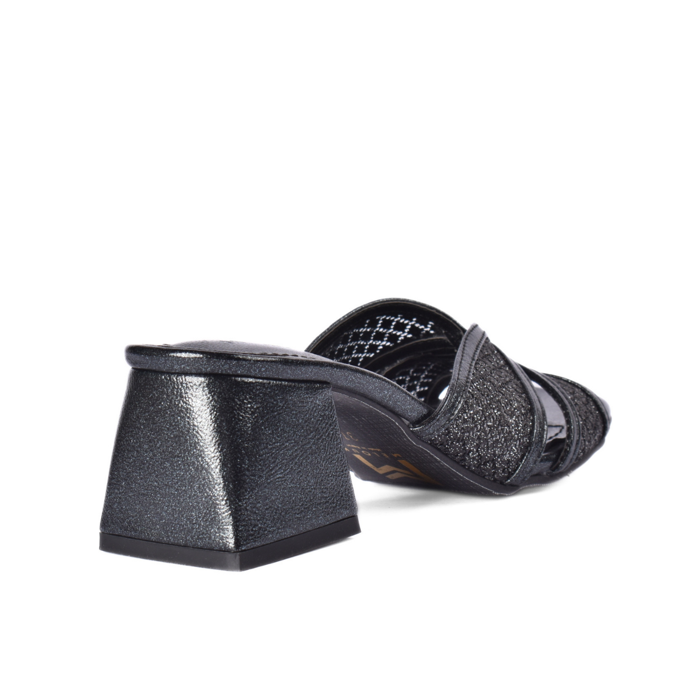 Women's slippers with a modern heel