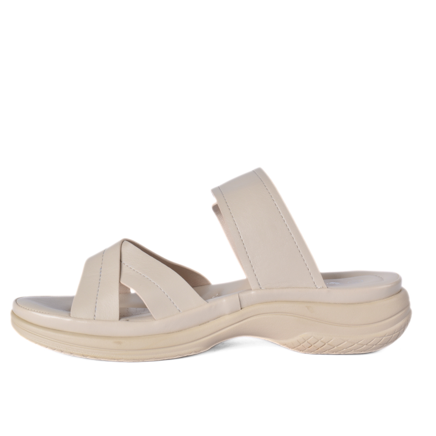 Stylish Outdoor Slippers That Combine Comfort