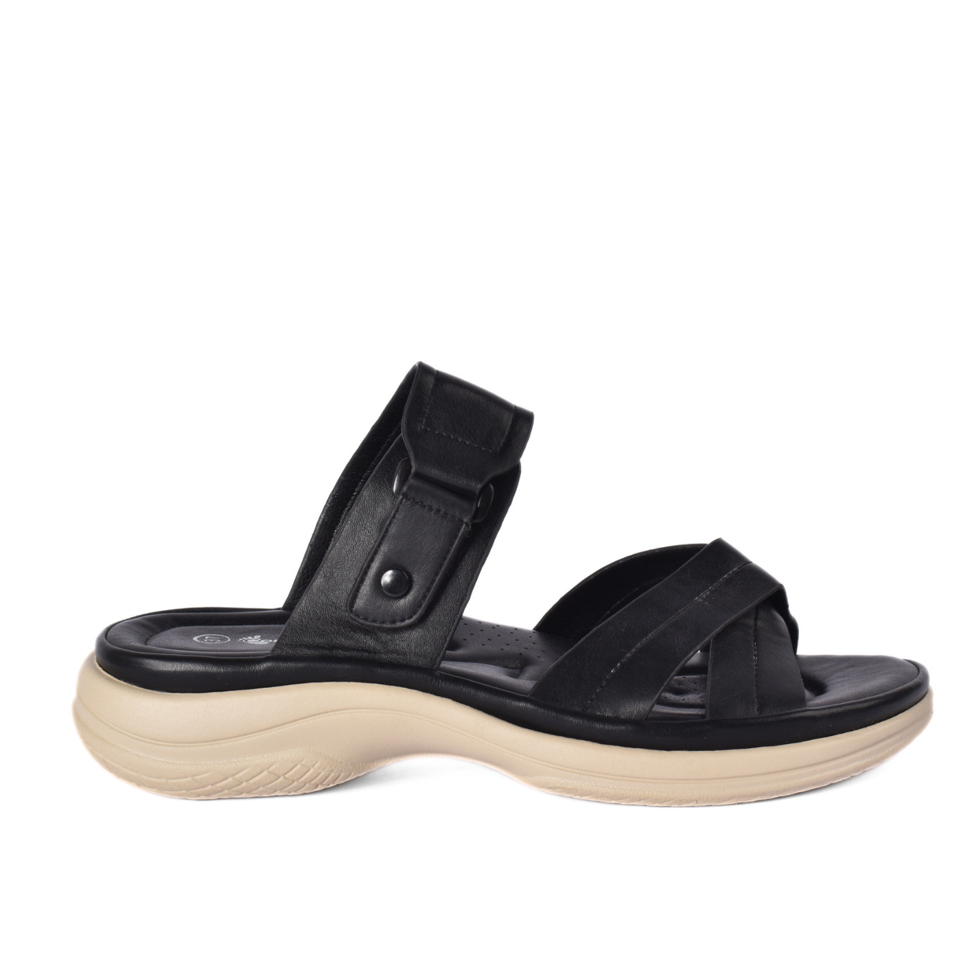 Stylish Outdoor Slippers That Combine Comfort
