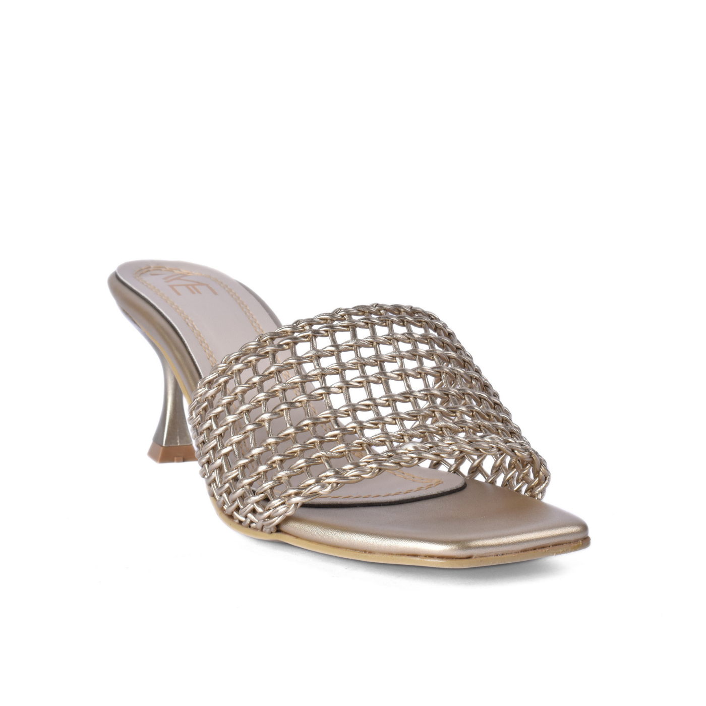 Heeled slippers, combining elegance and comfort Gold