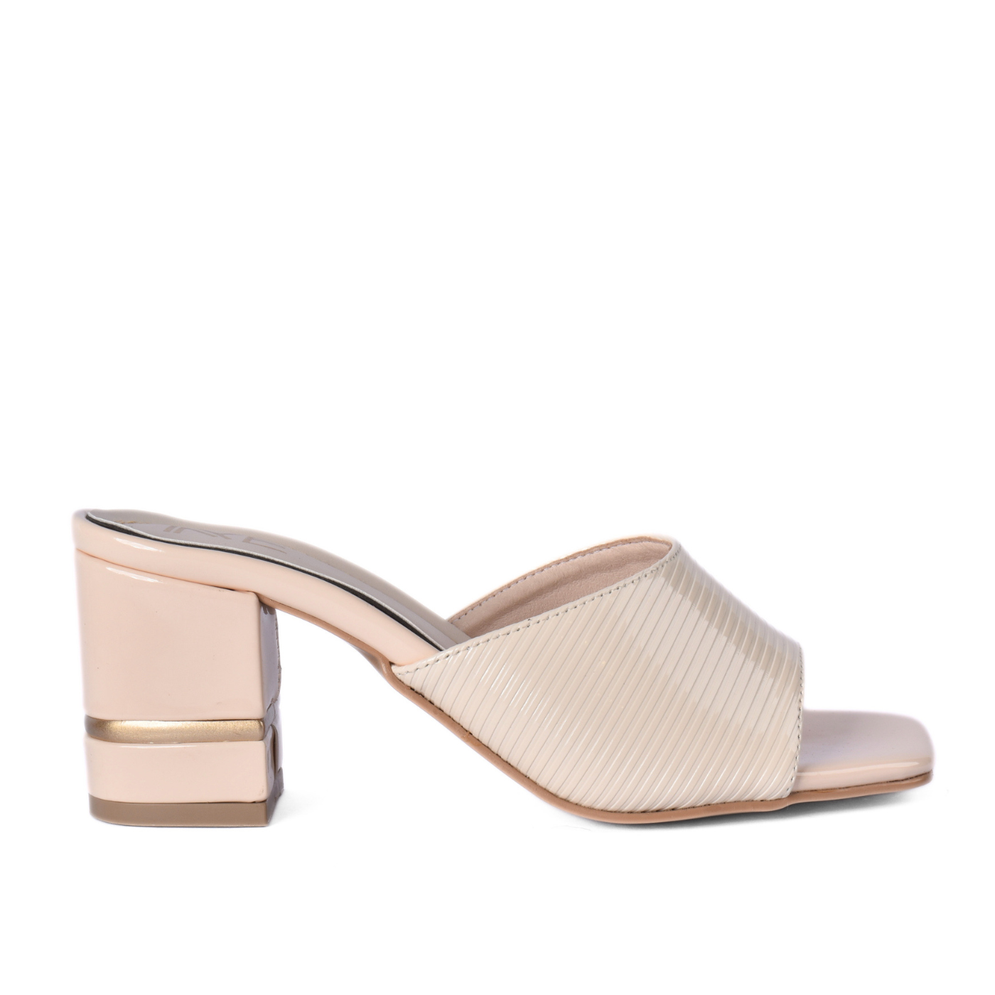 Everyday Women Slipper with Low Heel Design