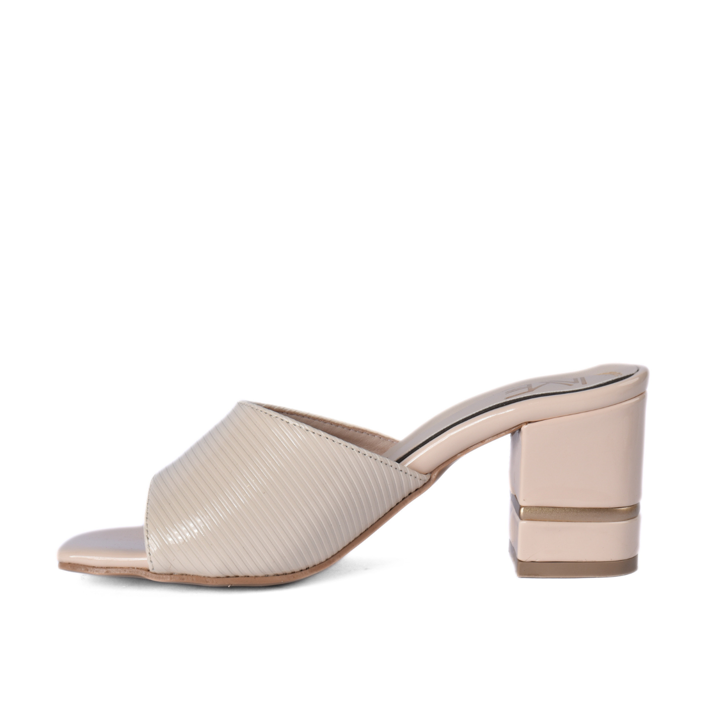 Everyday Women Slipper with Low Heel Design