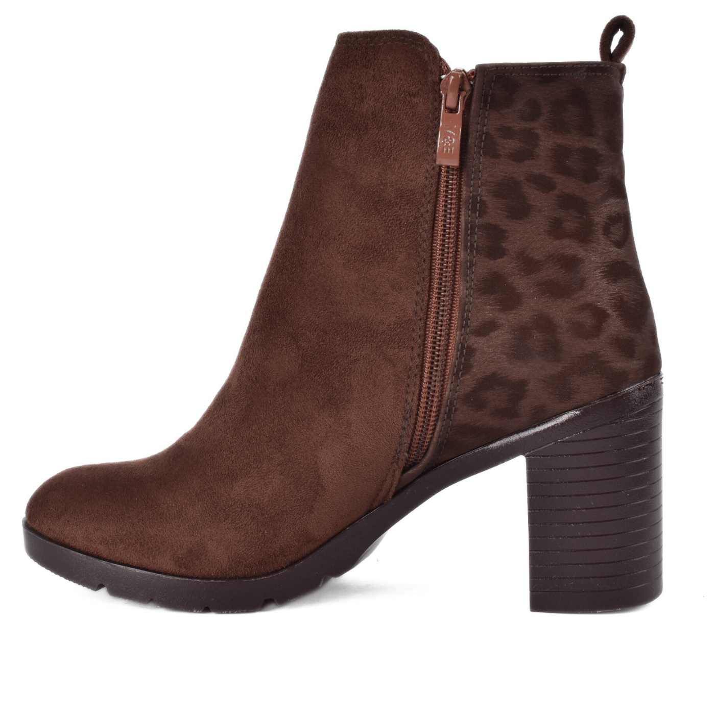 Elegant Heeled Boots with Design Details