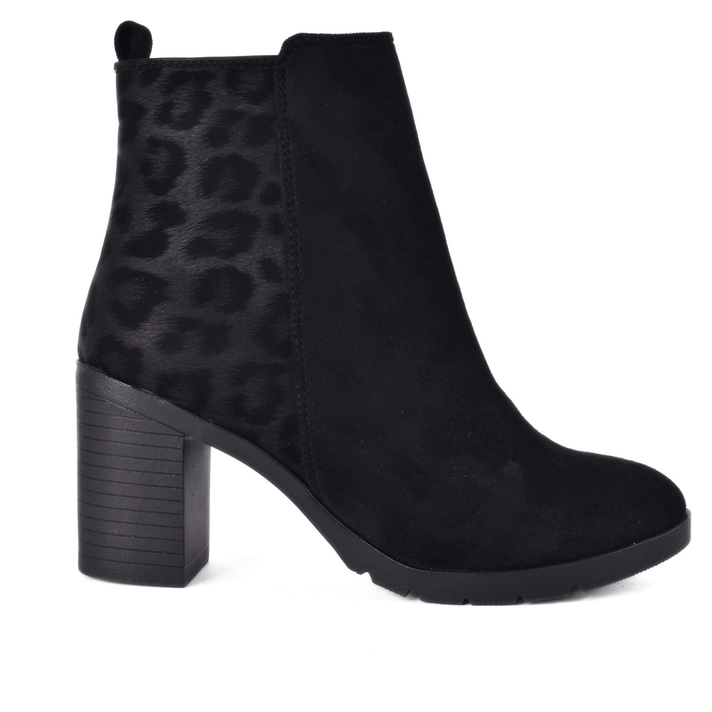 Elegant Heeled Boots with Design Details