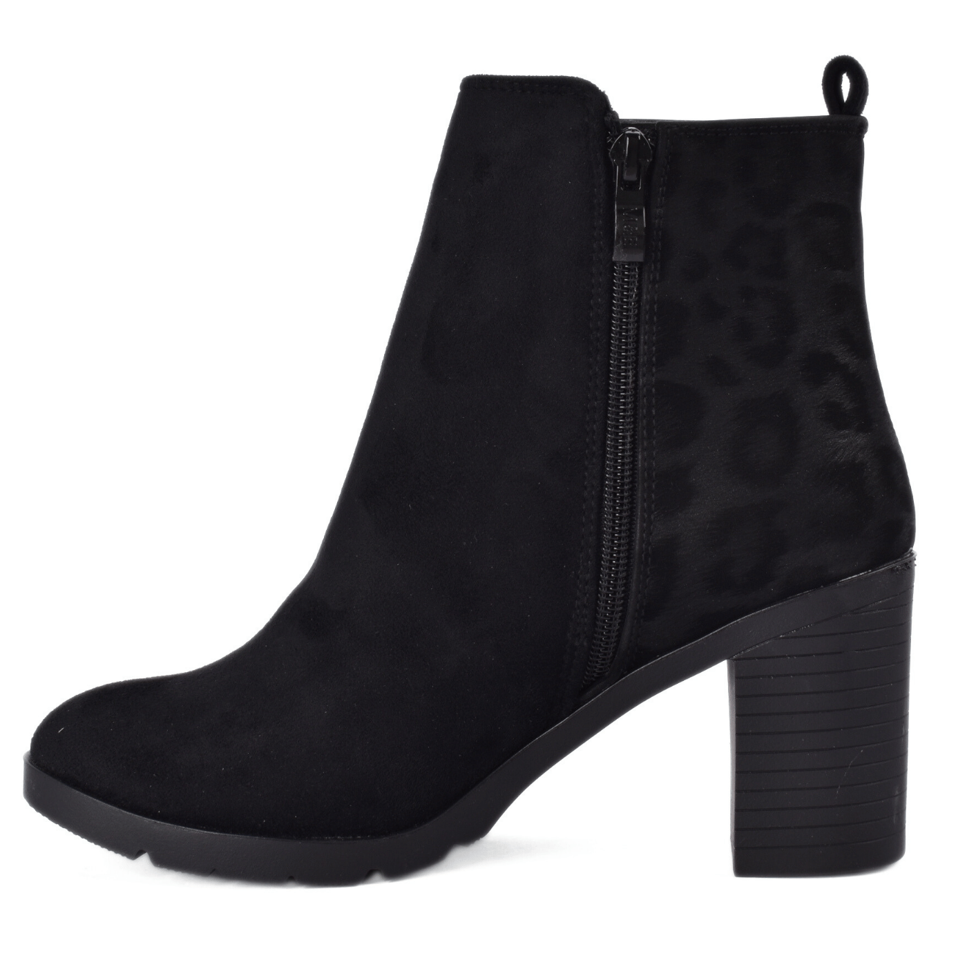Elegant Heeled Boots with Design Details