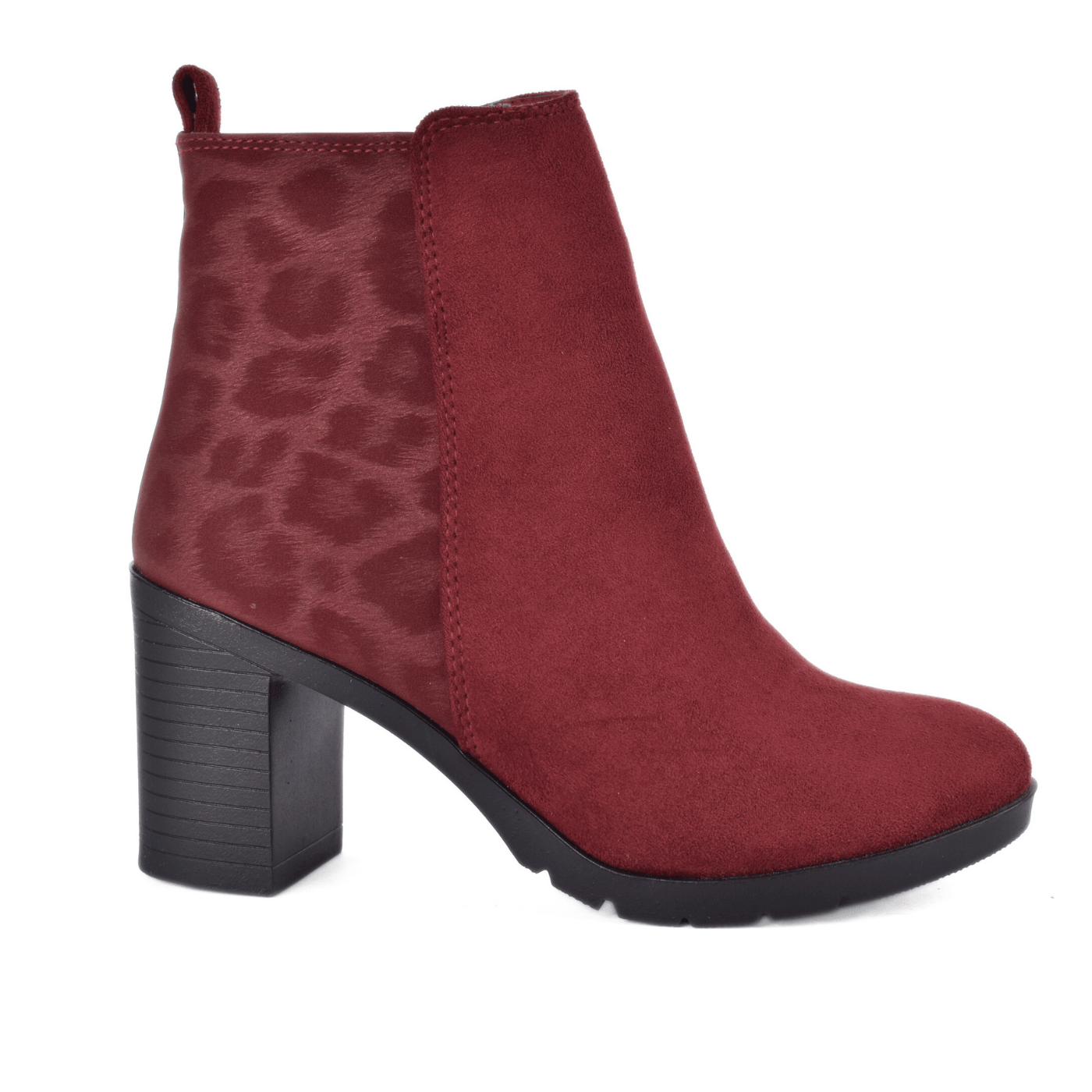 Elegant Heeled Boots with Design Details