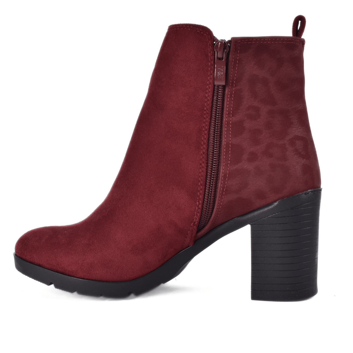 Elegant Heeled Boots with Design Details
