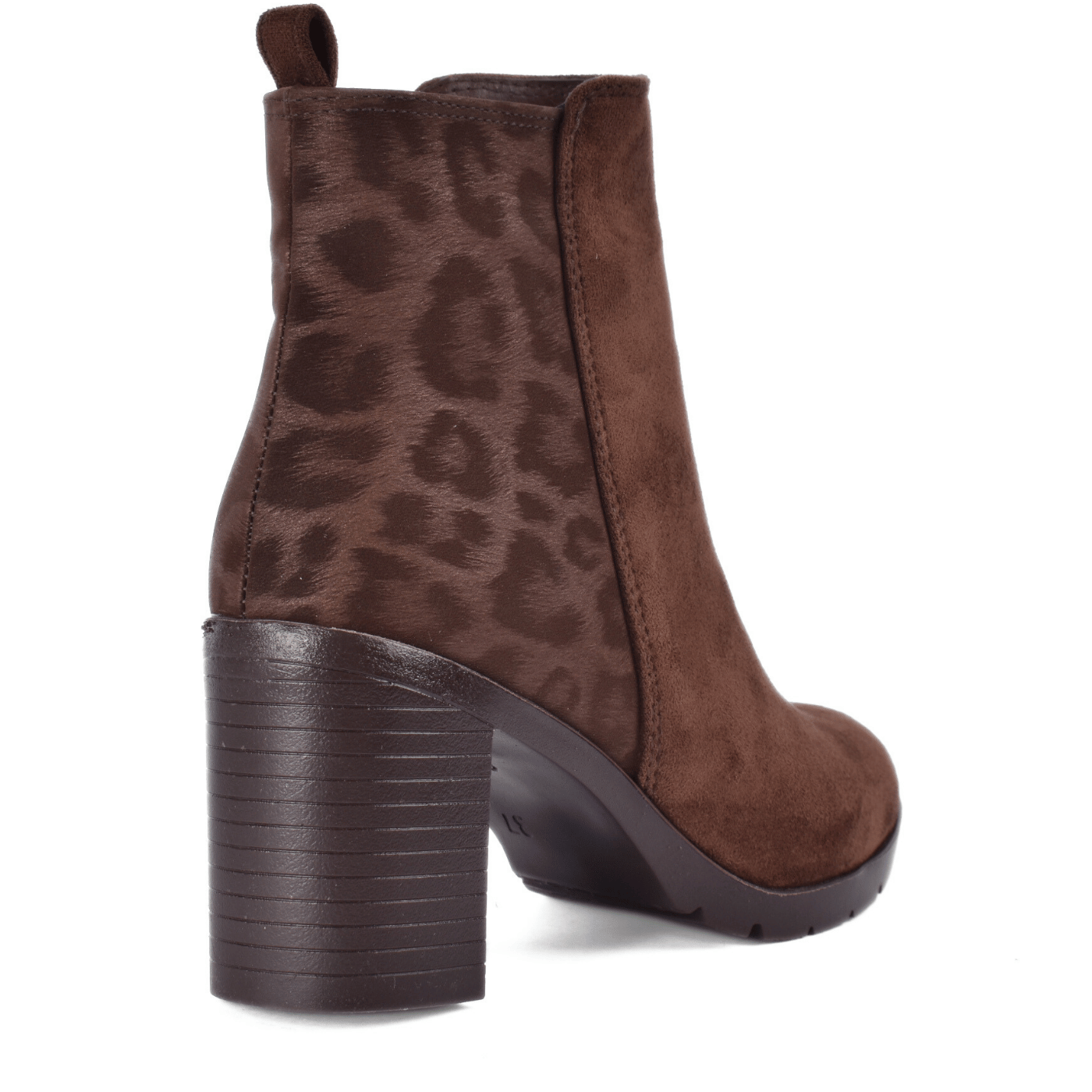 Elegant Heeled Boots with Design Details