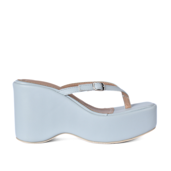 Slipper Buckle Strap Design