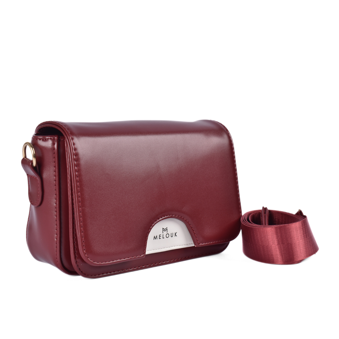 Minimal Leather Crossbody Bag with Elegant Details