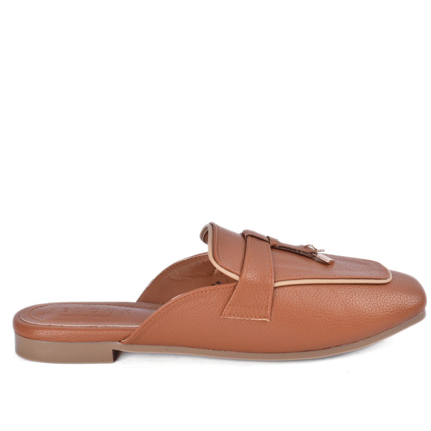 Flat soap with details