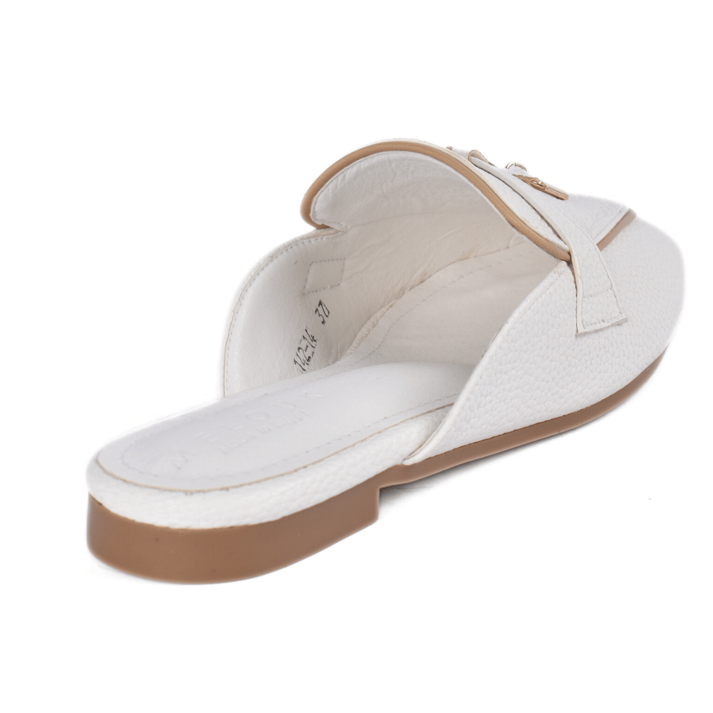 Flat soap with details