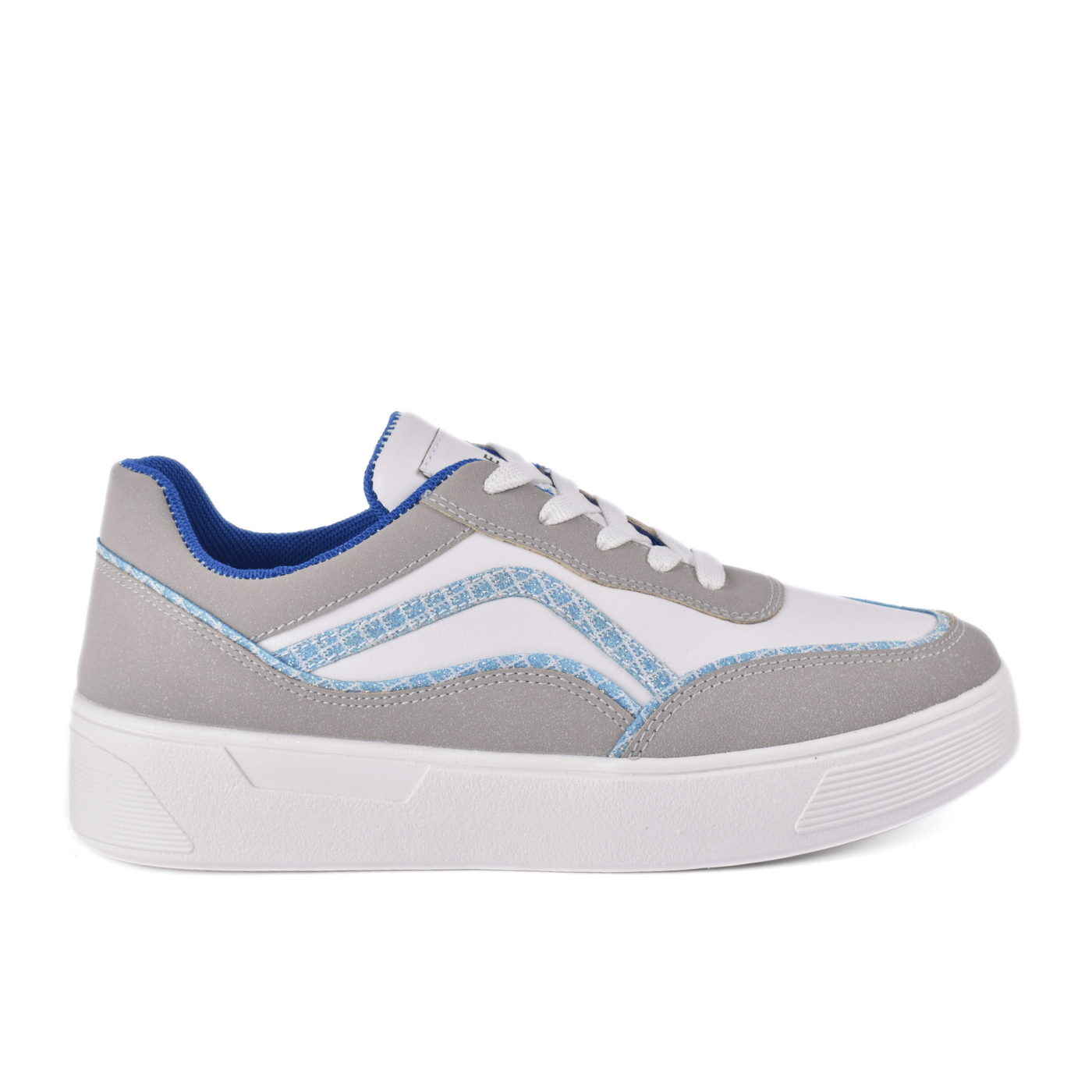Simple Everyday Sneakers with Details Melouk