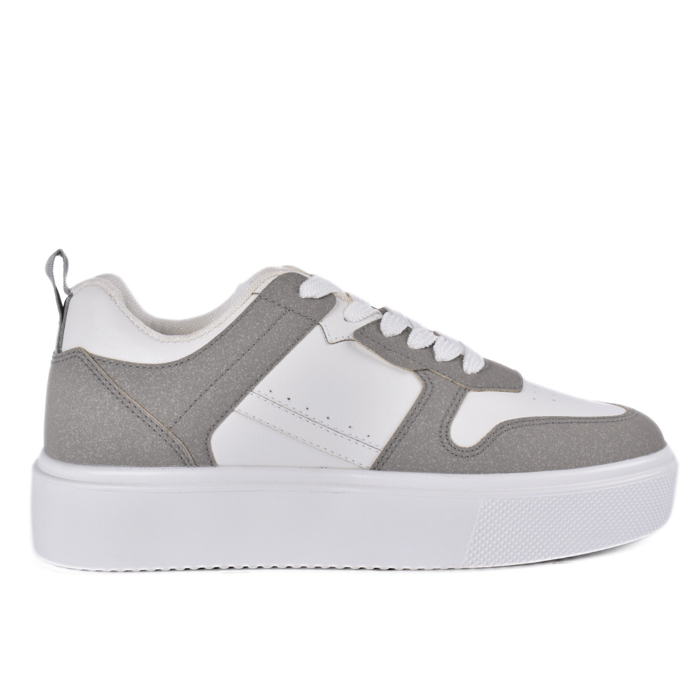 Flat comfy sneakers leather material