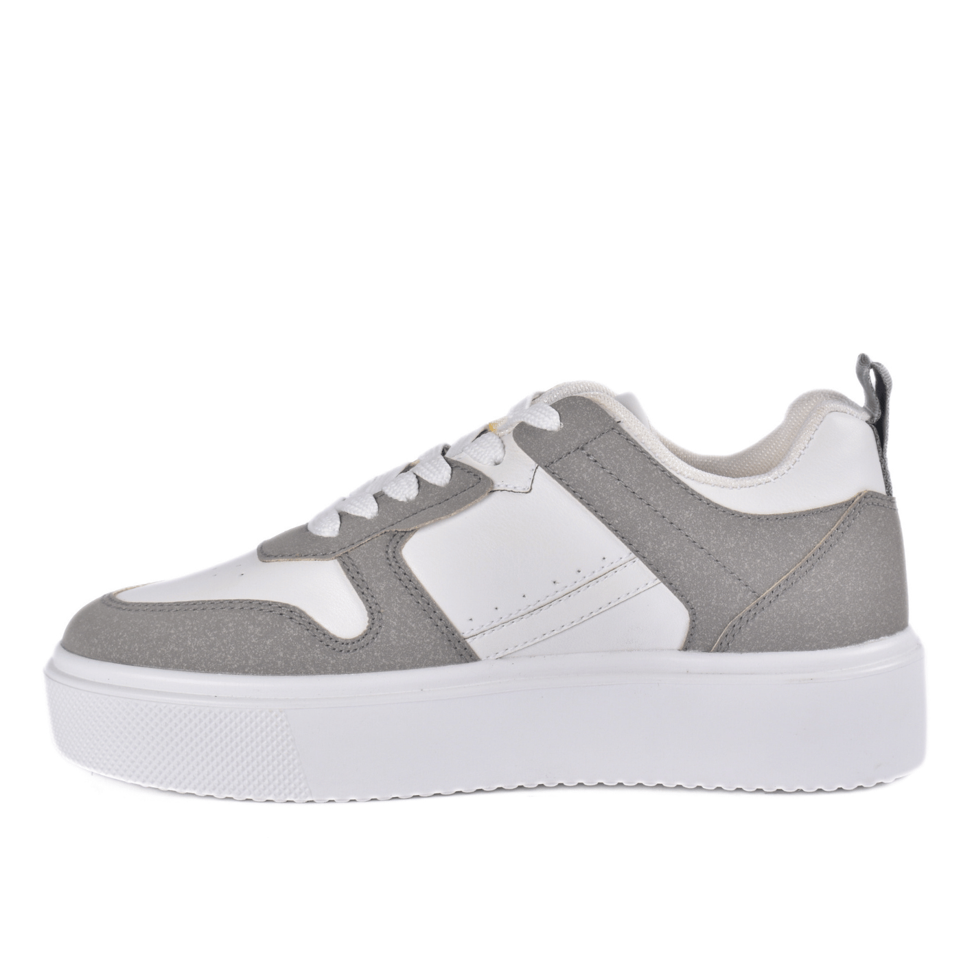 Flat comfy sneakers leather material