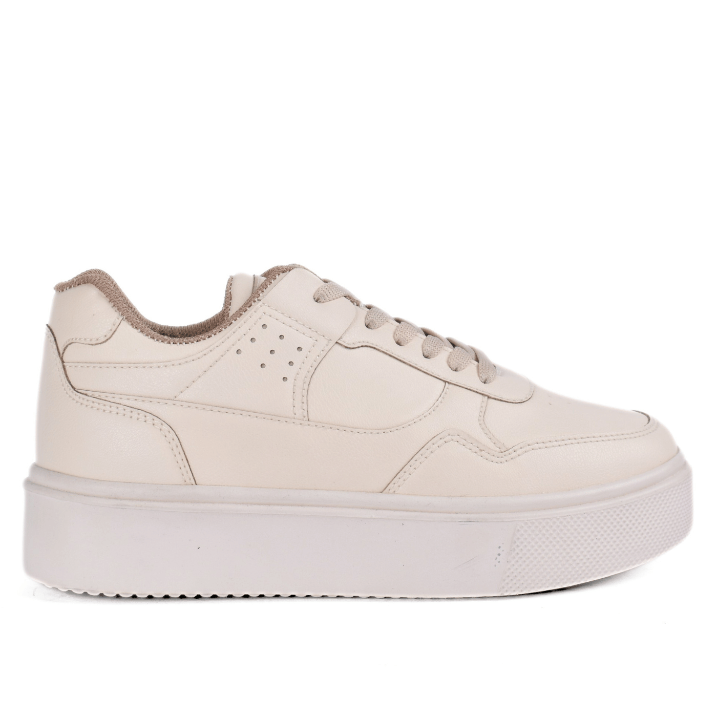 Fashionable Sneaker With Trims