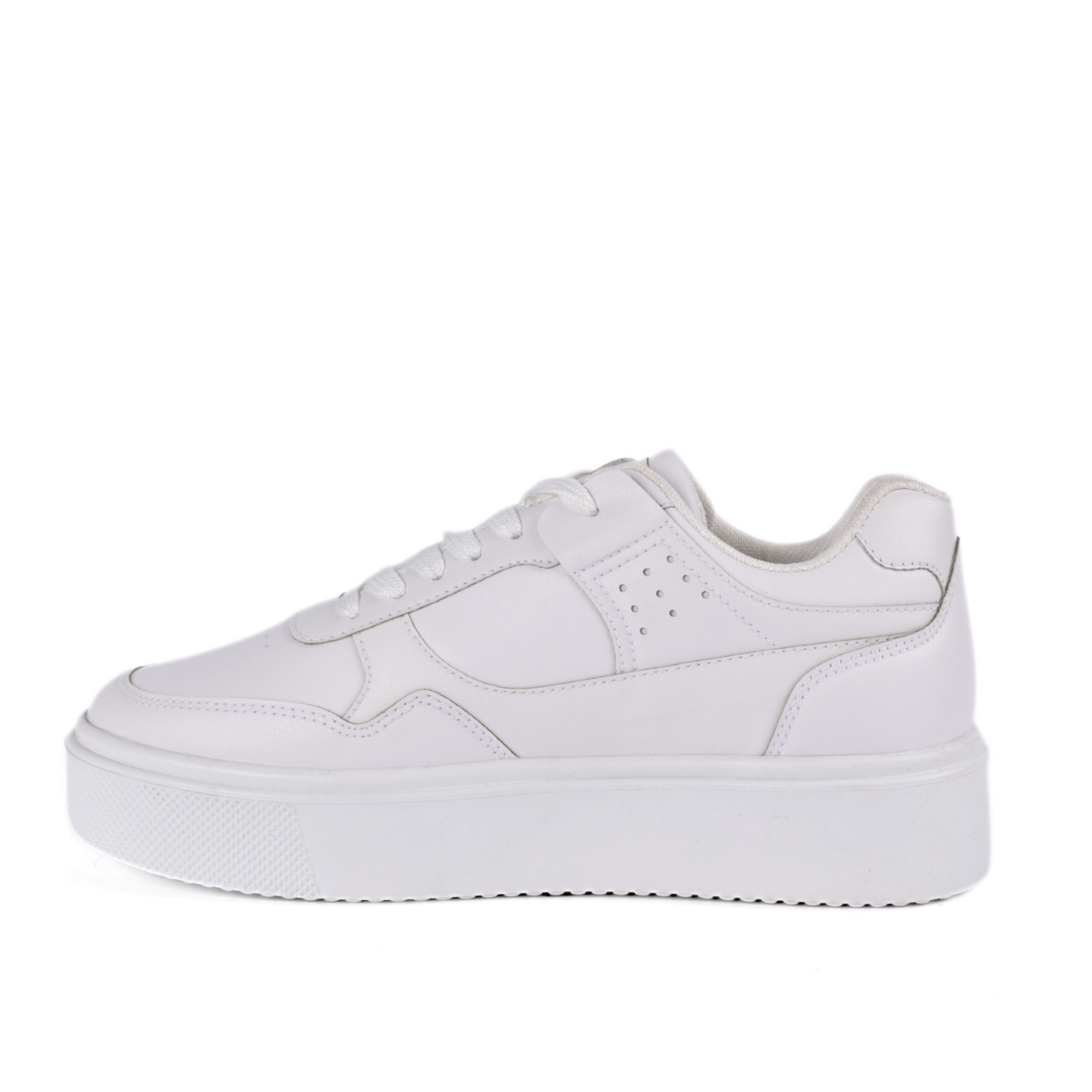 Fashionable Sneaker With Trims