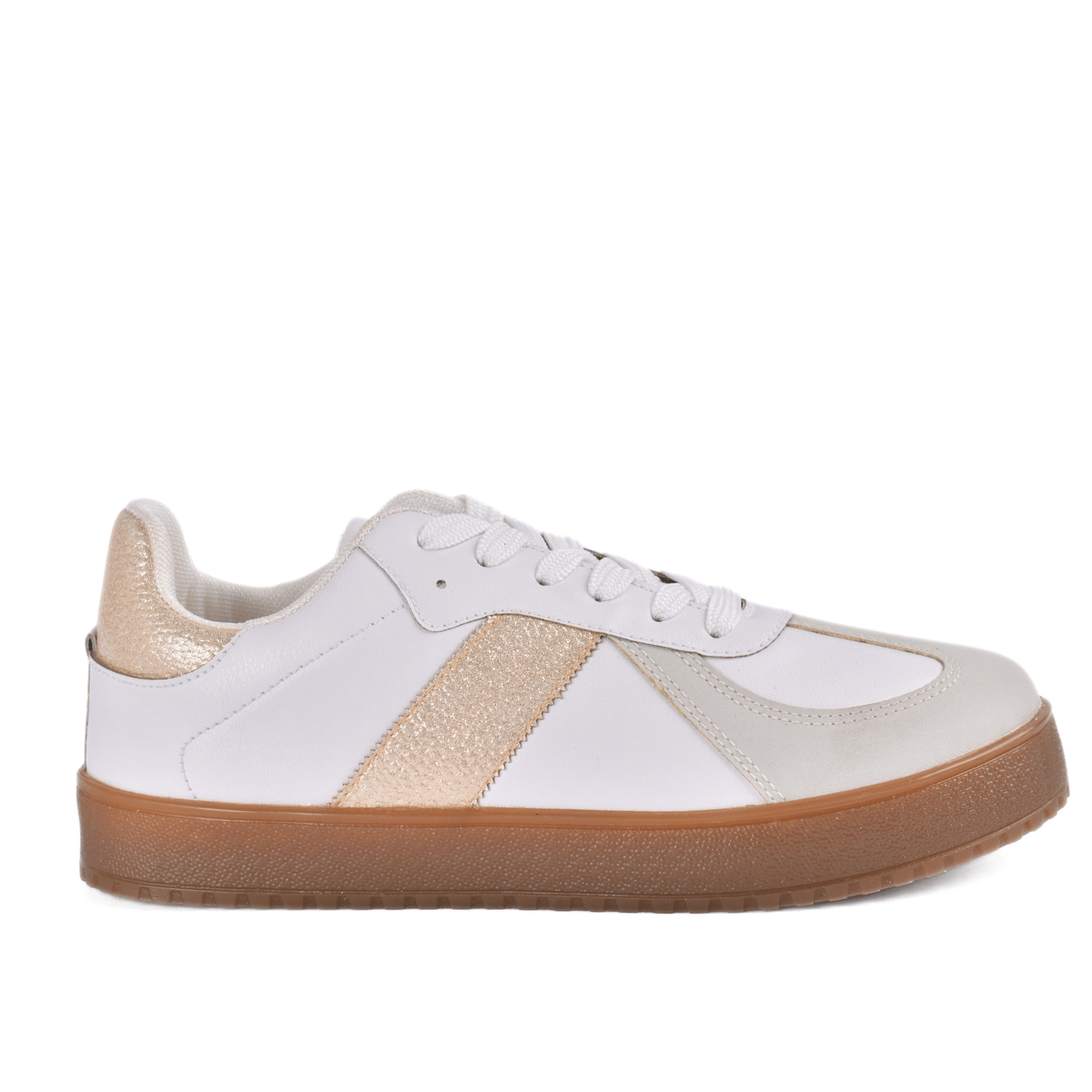 Fashionable Sneaker With Trims