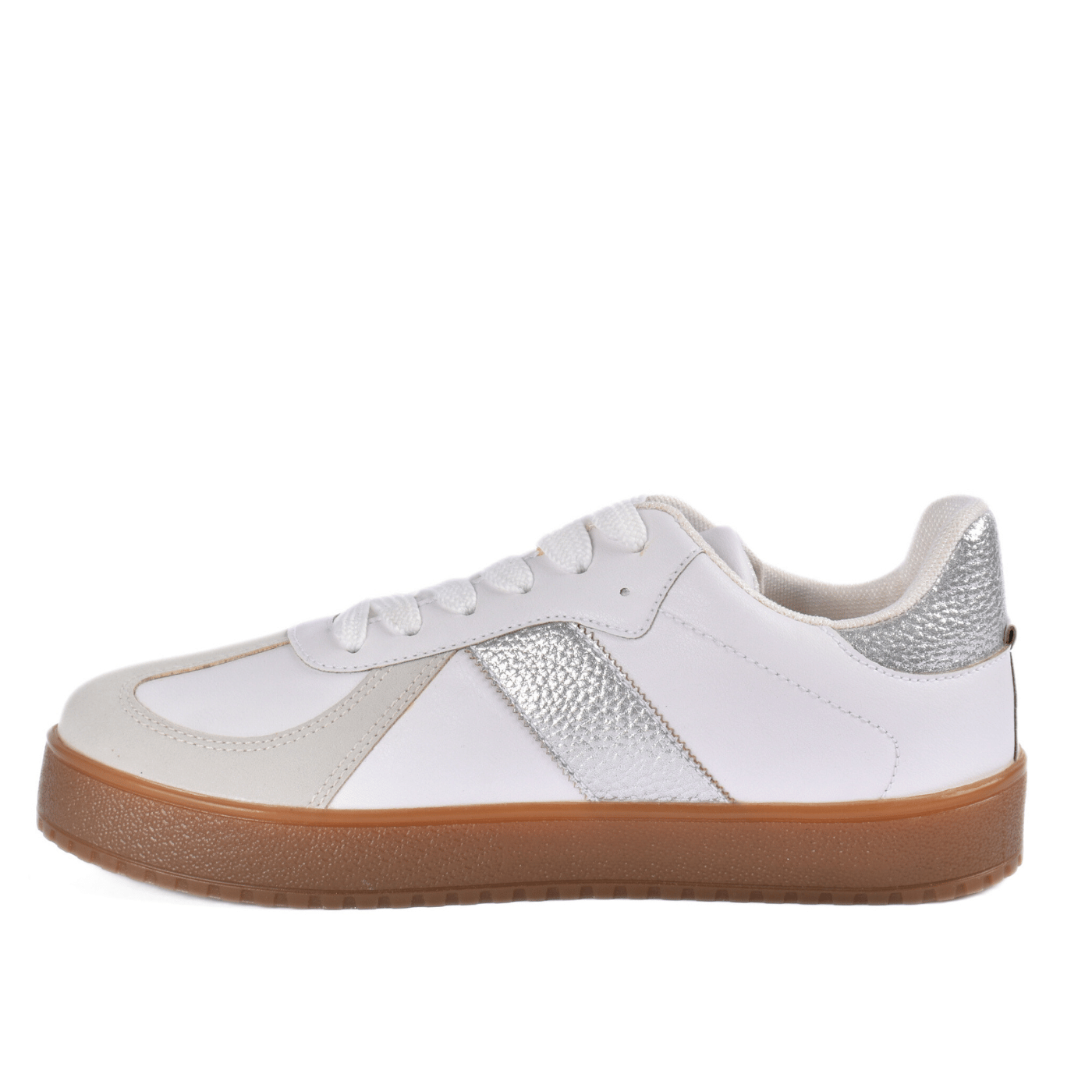 Fashionable Sneaker With Trims