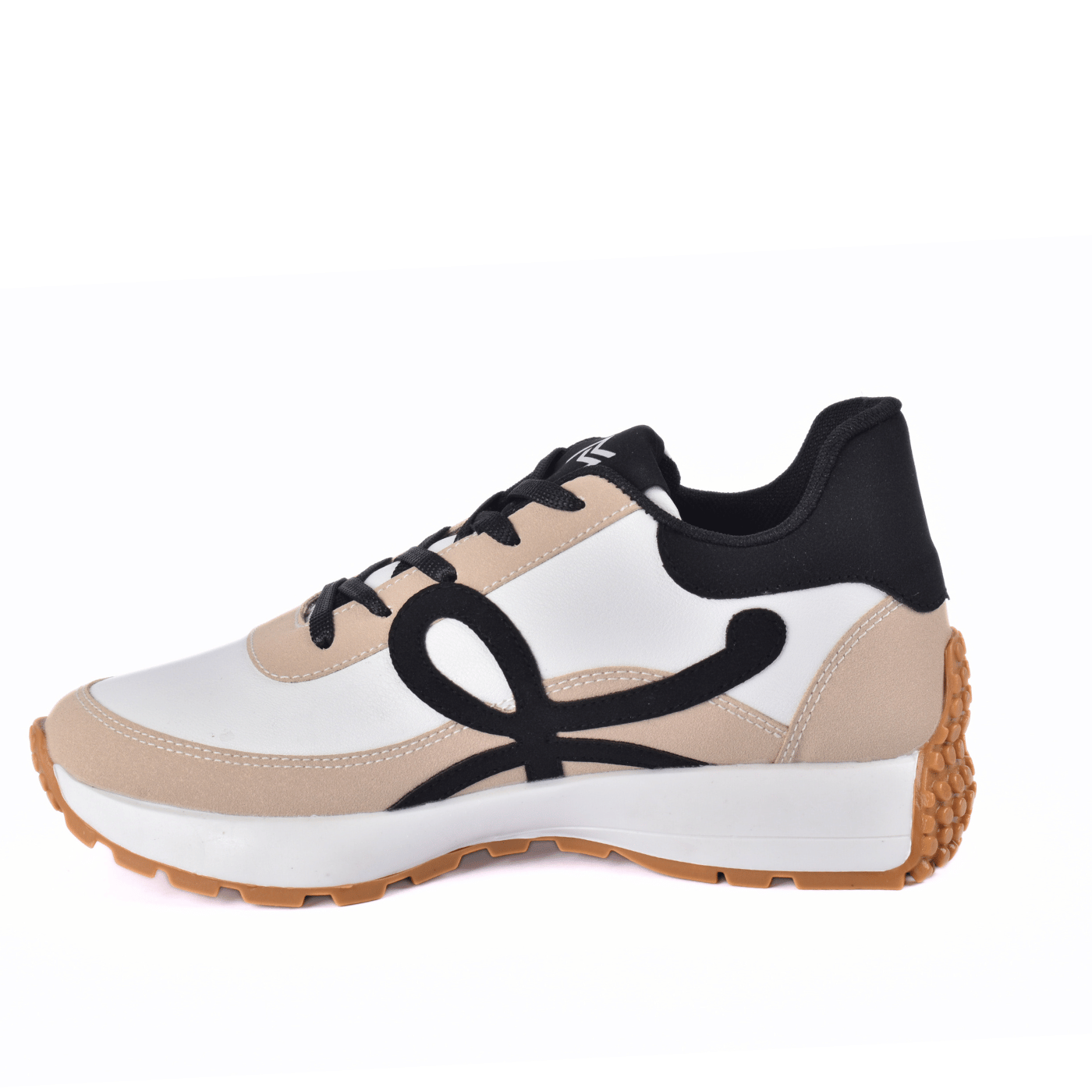 Fashionable Sneaker With Trims