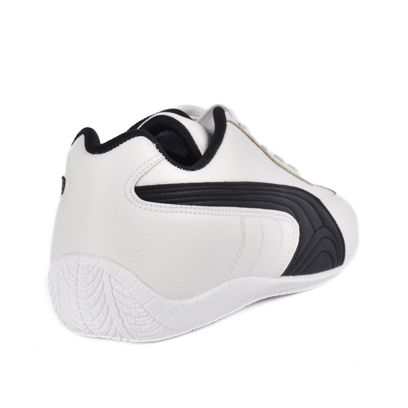 Fashionable Sneaker With Trims