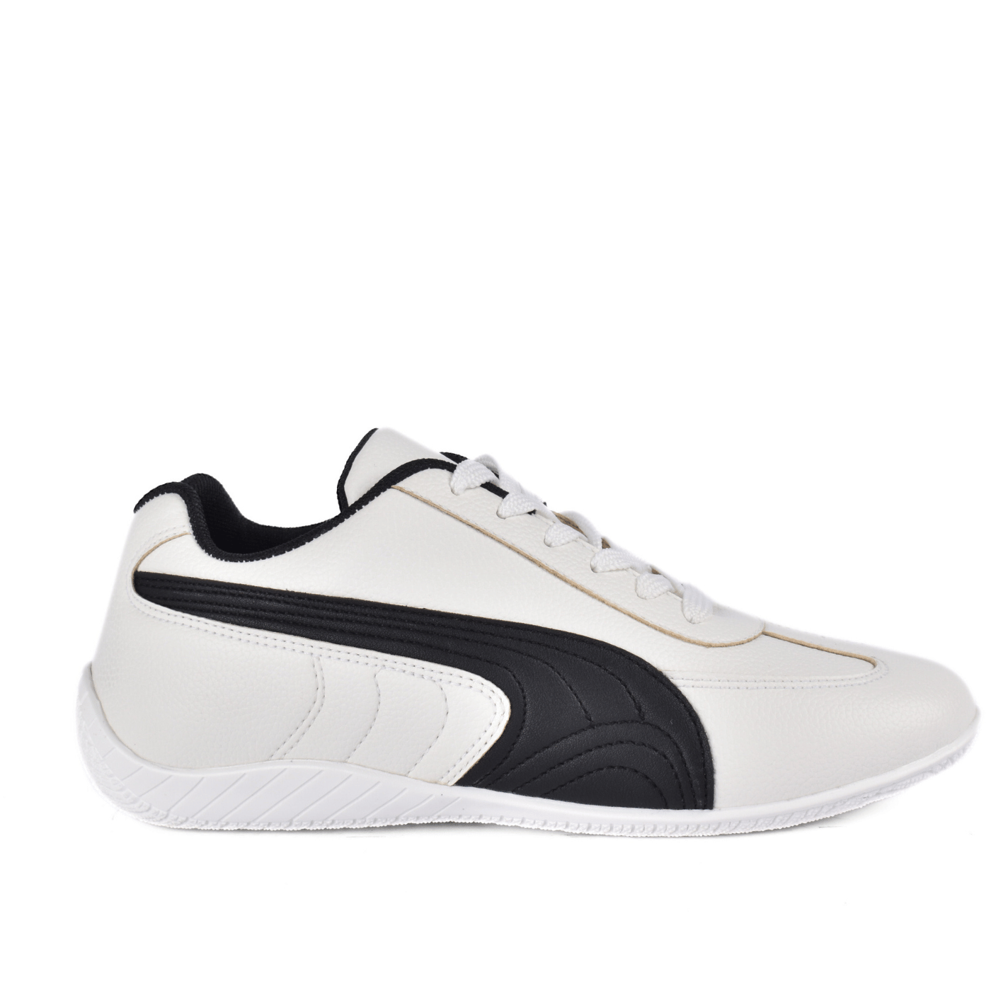 Fashionable Sneaker With Trims