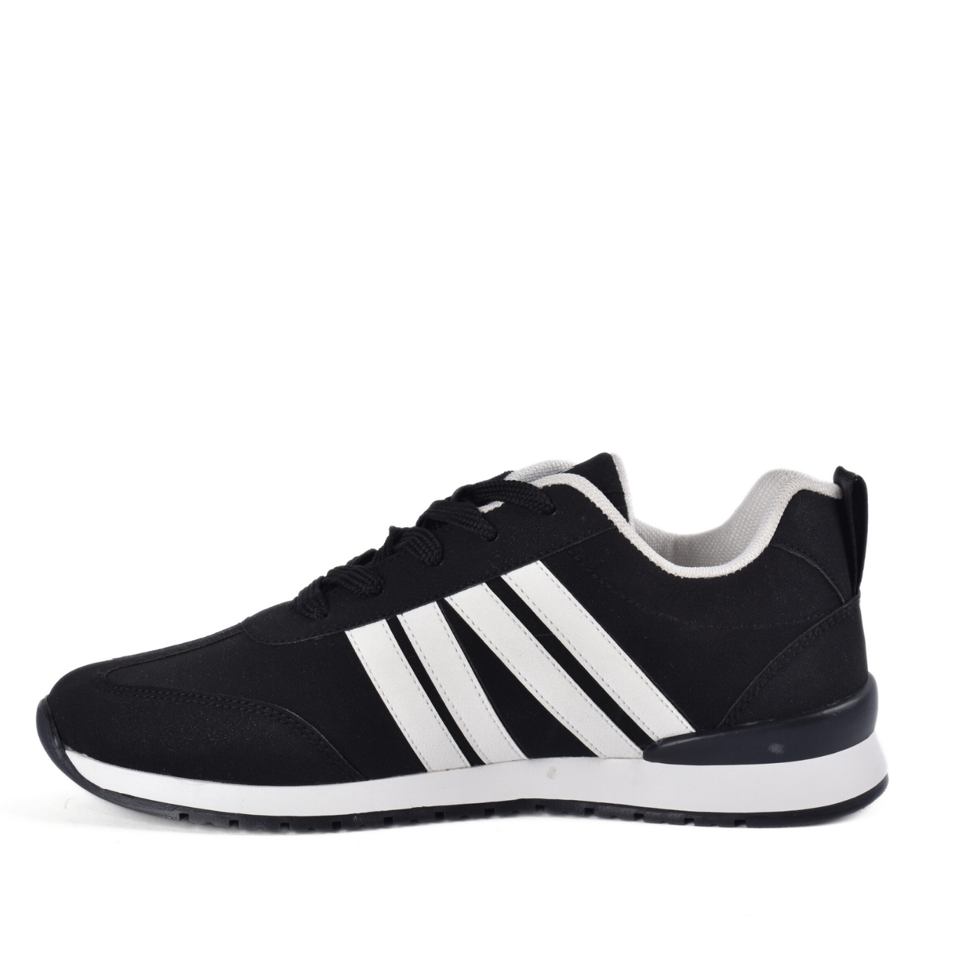 Fashionable Sneaker With Trims