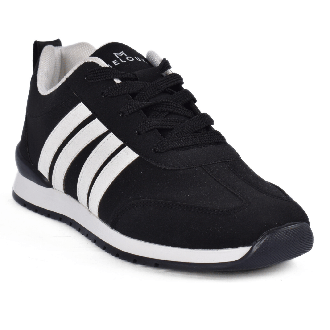 Fashionable Sneaker With Trims