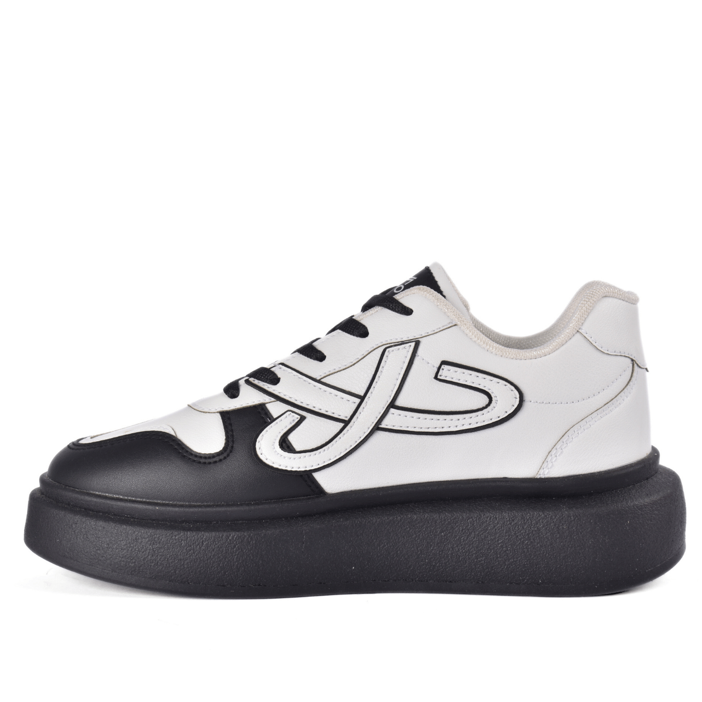 Bold Design Casual Sneakers