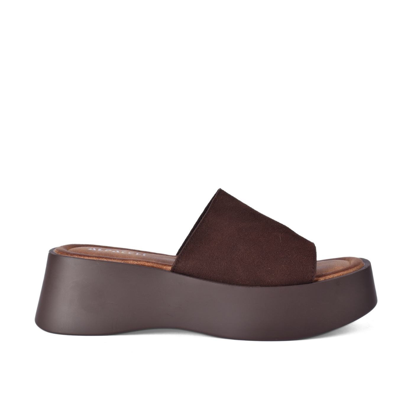 Stylish and easy-to-wear slippers
