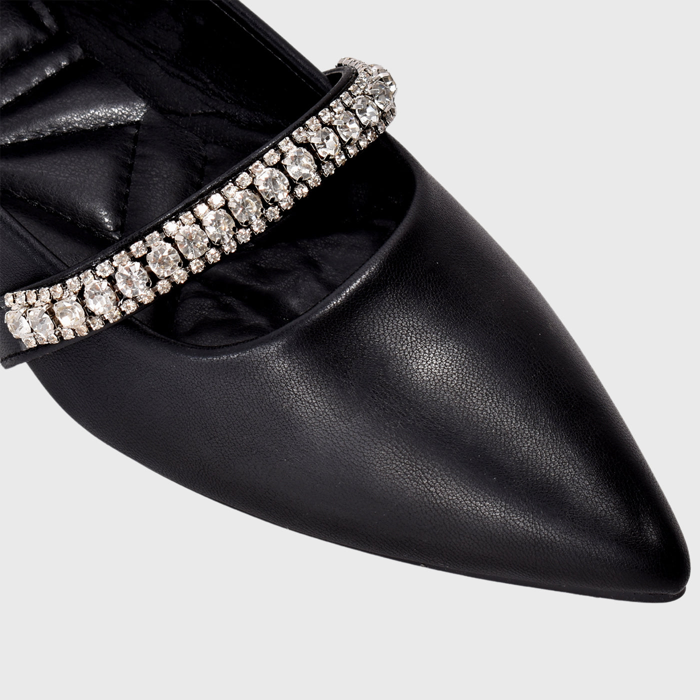 Black Leather Flat  Shoe With Shiny Buckle